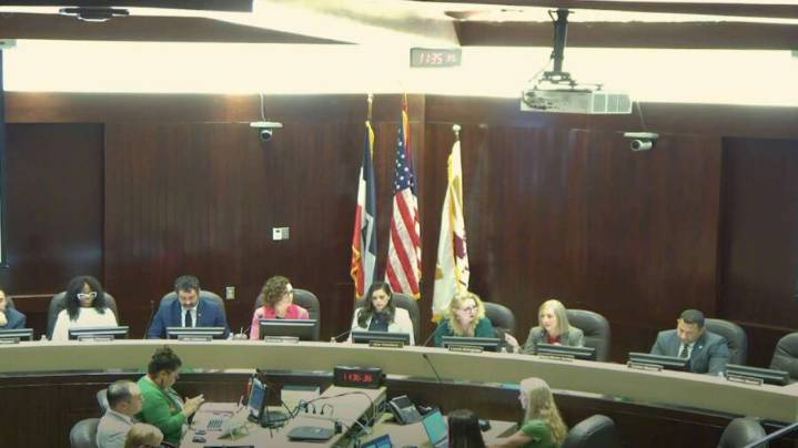 Salt Lake County votes to extend daycare funding