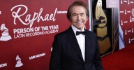 Raphael celebra “su gran noche” en Las Vegas como Persona del Año de los Latin Grammy