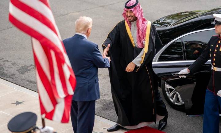 El príncipe heredero saudí califica de “gran error” el asesinato de Khashoggi