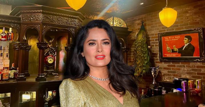 ‘Fue la licencia número uno’: La Peninsular, cantina antigua donde se grabó una película de Salma Hayek