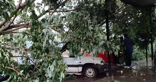 Aguas Blancas bajo el agua: una tormenta causó destrozos