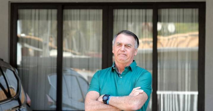 Detienen a Jair Bolsonaro por riesgo de fuga previo al inicio de su condena por intento de golpe de Estado