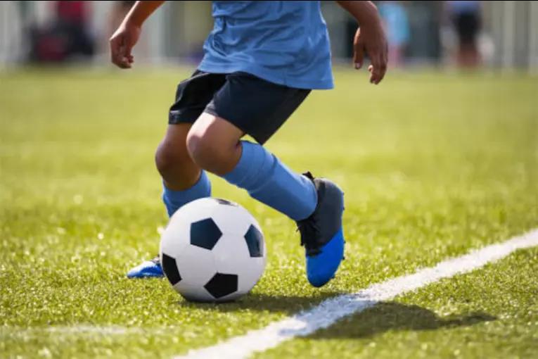 Padres agredieron a un árbitro durante un partido de fútbol infantil