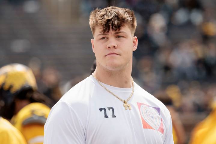 How Blake Frazier honors Michigan offensive line tradition with jersey number