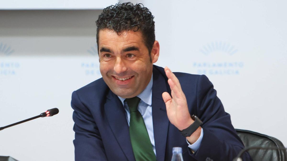 Luis López defiende unos presupuestos para impulsar el municipalismo «más allá de los planes de obras»