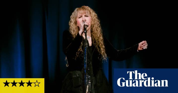 Stevie Nicks review – rock legend dazzles Brooklyn with anecdotes and classic hits