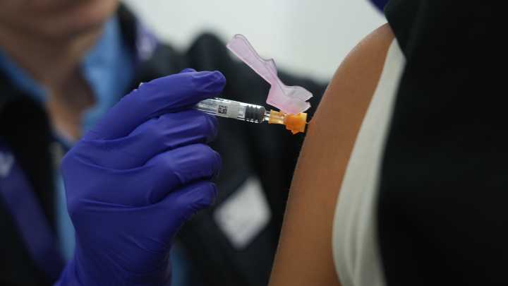 Sanidade convidará 900.000 maiores de 60 anos a participaren nun ensaio sobre a eficacia da vacina do VRS