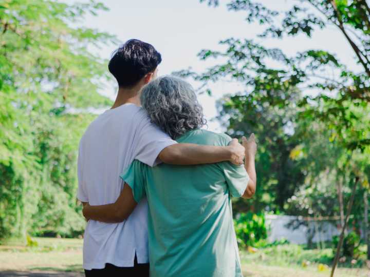 “Un amigo fiel es un alma en dos cuerpos”: el verdadero sentido de la amistad según Aristóteles