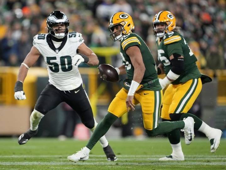 Phillips’ Eagles debut paces dominant defence in win over Packers