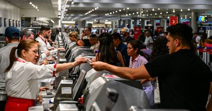 Thanksgiving impulsa récord de viajes en Estados Unidos y Miami se consolida como uno de los aeropuertos más transitados