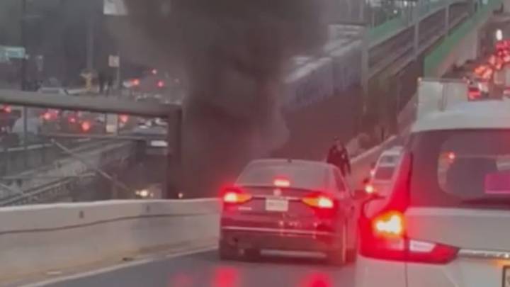 Se registra incendio cerca de la Línea 2 del Metro en Monterrey