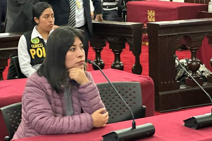 Perú ordena captura y prisión para ex ministra Betssy Chávez, asilada en embajada mexicana