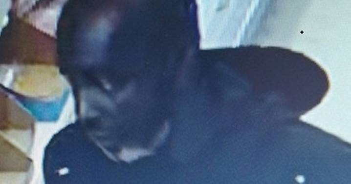 Elderly woman's purse stolen from handbag as police release picture of suspect