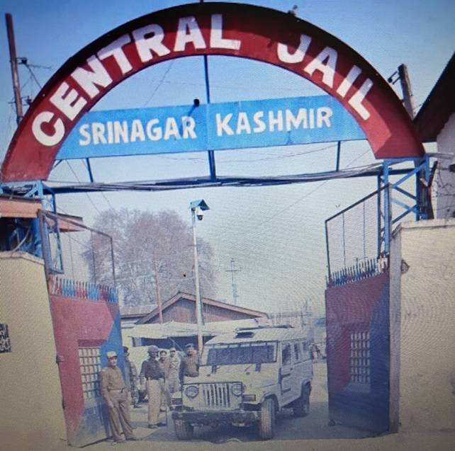 J&K: Counter Intelligence conducts searches at various jails