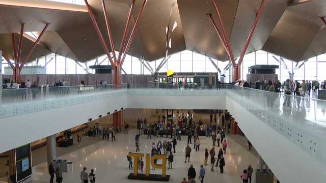 Pittsburgh Airport's New Terminal: No tram, new dining, parking & more