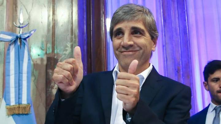 El Gobierno cerca de cumplir la meta con el FMI: obtuvo superávit fiscal en octubre El Ministerio de Economía en los primeros diez meses de 2025 el superávit primario fue de 1,4% del PBI y el financie