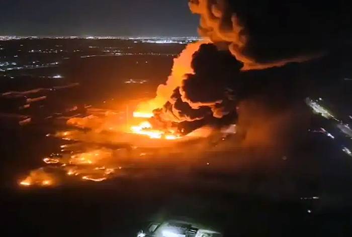 Impresionante explosión e incendio en una fábrica en el Polo Industrial de Ezeiza: hay más de 20 heridos