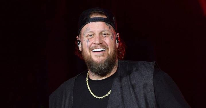 Jelly Roll Shaves His Face and Looks Almost Unrecognizable