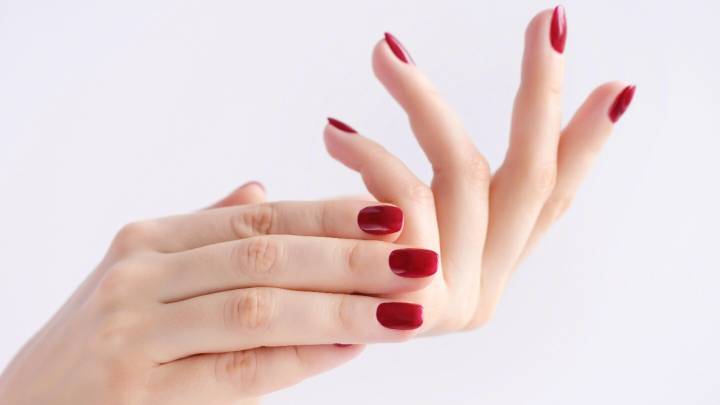 Teoría de las uñas rojas: ¿cómo este tono puede transformar tu energía y volverte más magnética?