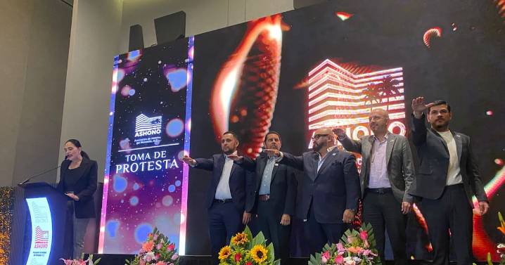 Antonio Rico Casillas toma protesta de la Ashono