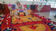 CEDECOM Girasoles inauguró su altar de muertos en Celaya