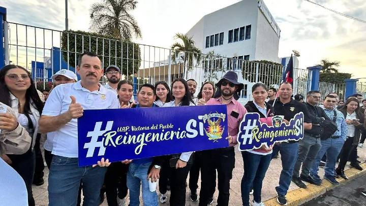 Comunidad de la UAS se moviliza en defensa de la reingeniería y derecho a la educación