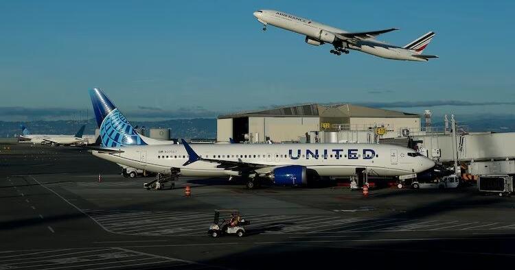 FAA lifts order slashing flights, allowing commercial airlines to resume their regular schedules