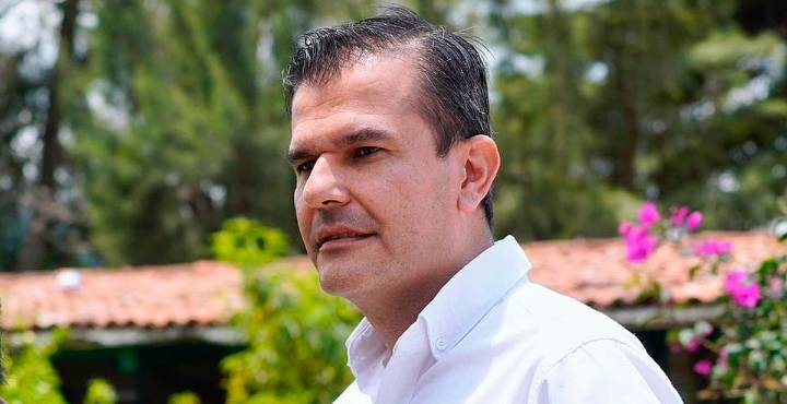 Juan Manzo exhorta a Noroña a evitar ser tapadera de políticos señalados por homicidio de Carlos