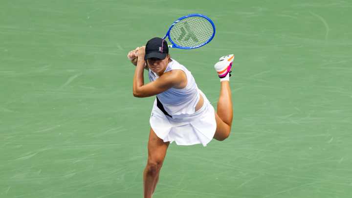 Iga Swiatek Recalls ‘Whispering Jokes’ in Jannik Sinner’s Ear During Wimbledon Champions’ Dance