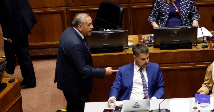 Pide 540 días de reclusión y multa de 10 UTM: Fidel Espinoza ingresa querella contra Daniel Manouchehri