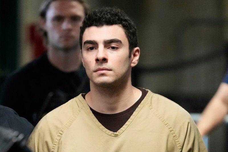 A judge said Luigi Mangione could have a laptop to view evidence in jail. He still hasn't gotten it