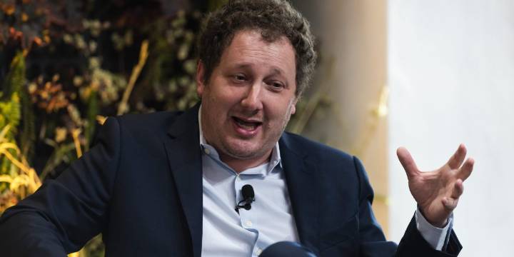 Success doesn’t kill insecurity—even billionaires and Oscar-winners beg for feedback between takes, MasterClass CEO says