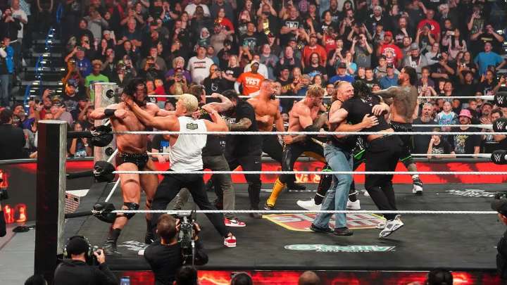 WATCH: Huge Brawl Breaks Out on ‘WWE Raw’ Ahead of ‘Survivor Series’