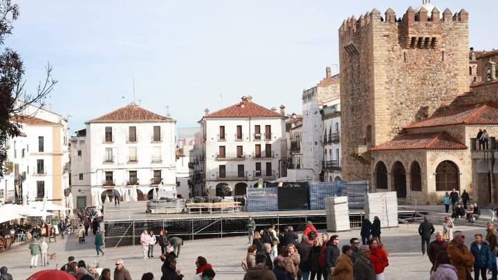 La iluminación navideña ya no es solo decoración: es economía y un imán turístico para Cáceres