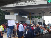 Cañeros realizan bloqueos carreteros en Veracruz; exigen resarcir daño por importaciones de azúcar