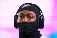 Eagles’ DeVonta Smith Update Sparks Concern Ahead of Cowboys Game