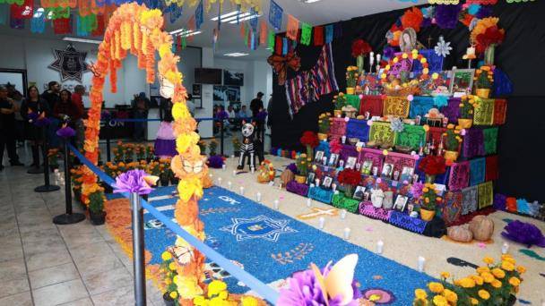 Alcalde Javier Díaz González premia Concurso de Altares de Muerto 2025 en Saltillo