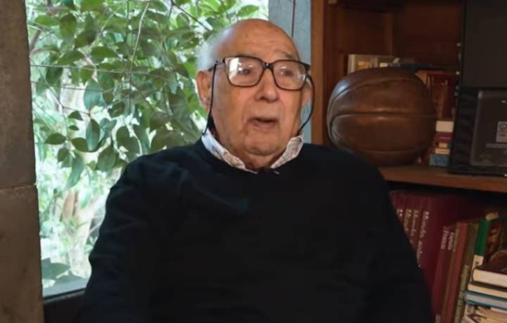 "Fue una cosa maravillosa". Cumplió 100 años, fue campeón mundial con la selección de básquet en 1950 y recuerda aquel logro con la memoria intacta