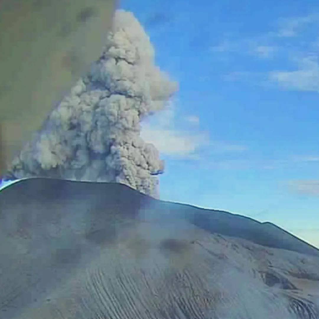 Alerta naranja tras actividad del volcán Puracé