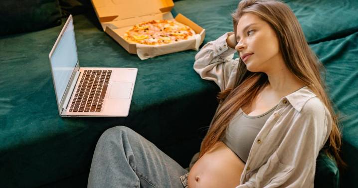 “No hagas preguntas, mi esposa está embarazada”: Hombre pide una peculiar orden de pizza y se vuelve viral