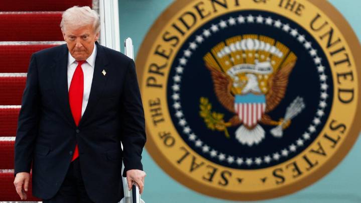 Is Trump sending $2,000 checks from tariff revenue?