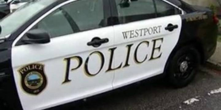 Bomb threat delays elementary school in Westport