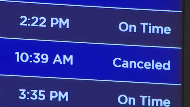 ‘No way of knowing’: Travelers flying out of Louisville affected by flight cuts
