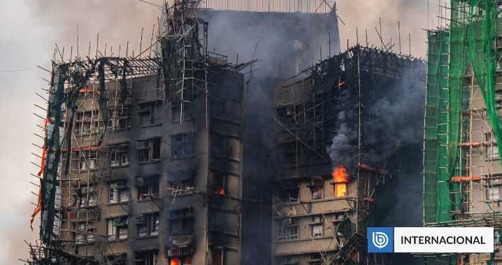 Aumentan a 44 los fallecidos y 279 desaparecidos en el peor incendio en Hong Kong en 30 años