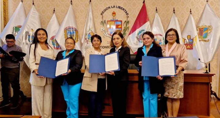 La Libertad: Reconocen a enfermeros por su destacada labor