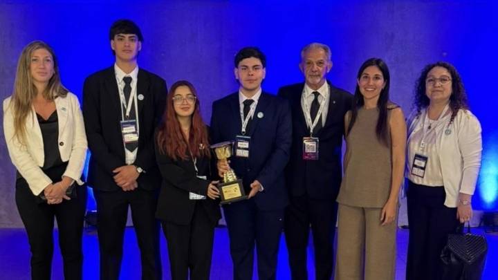 Estudiantes sanjuaninos fueron premiados tras ganar un premio de la UIA