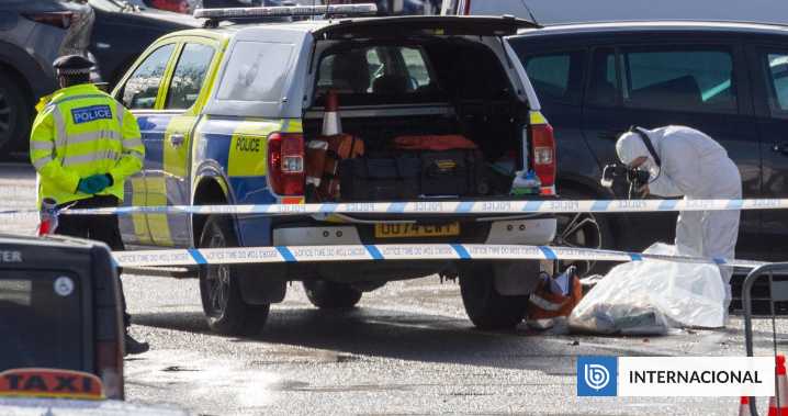 Detienen a sujetos que apuñalaron a 10 personas en tren de Londres: autoridades descartan "terrorismo"