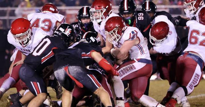 Luers smothers record-breaking McLaughlin, wins semistate title