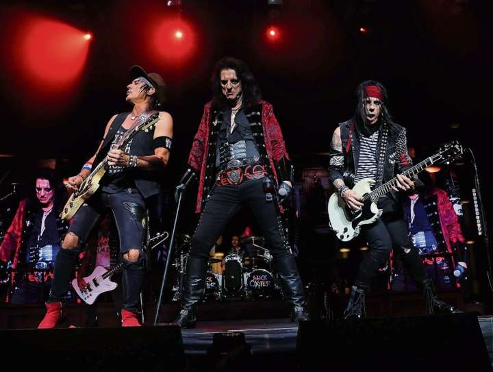 Rock Hall singer from Michigan inducted into prestigious Radio Hall of Fame