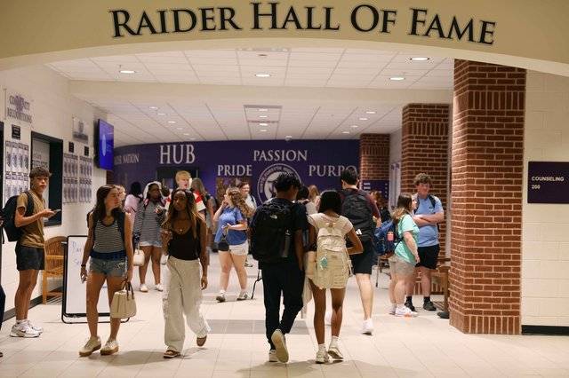 Senate committee proposes sports bans, driver’s license suspensions for chronically absent students